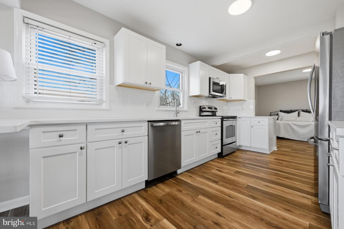 3476 S River Terrace photo 14