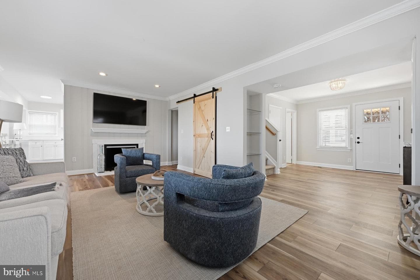 3476 S River Terrace photo 18