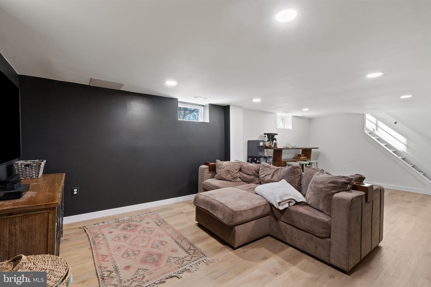 51 Hill Road photo 25