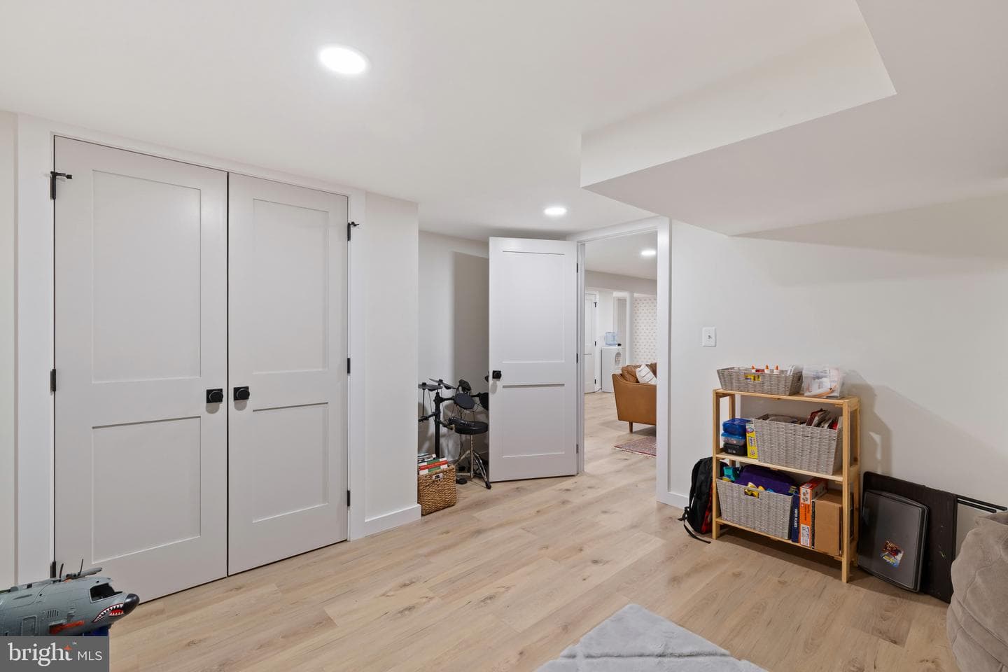51 Hill Road photo 31