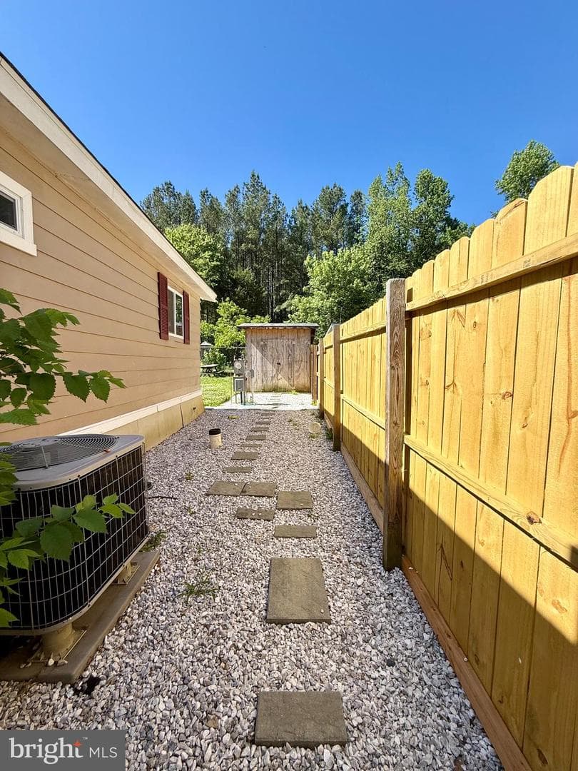 249 Jaguar Drive photo 17