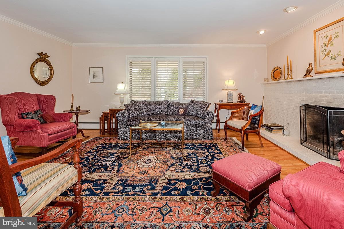 1838 Lindamoor Drive photo 7