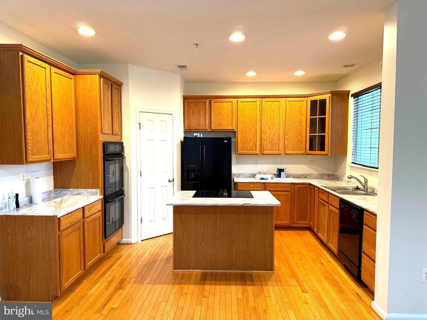 1549 Falling Brook Court photo 10