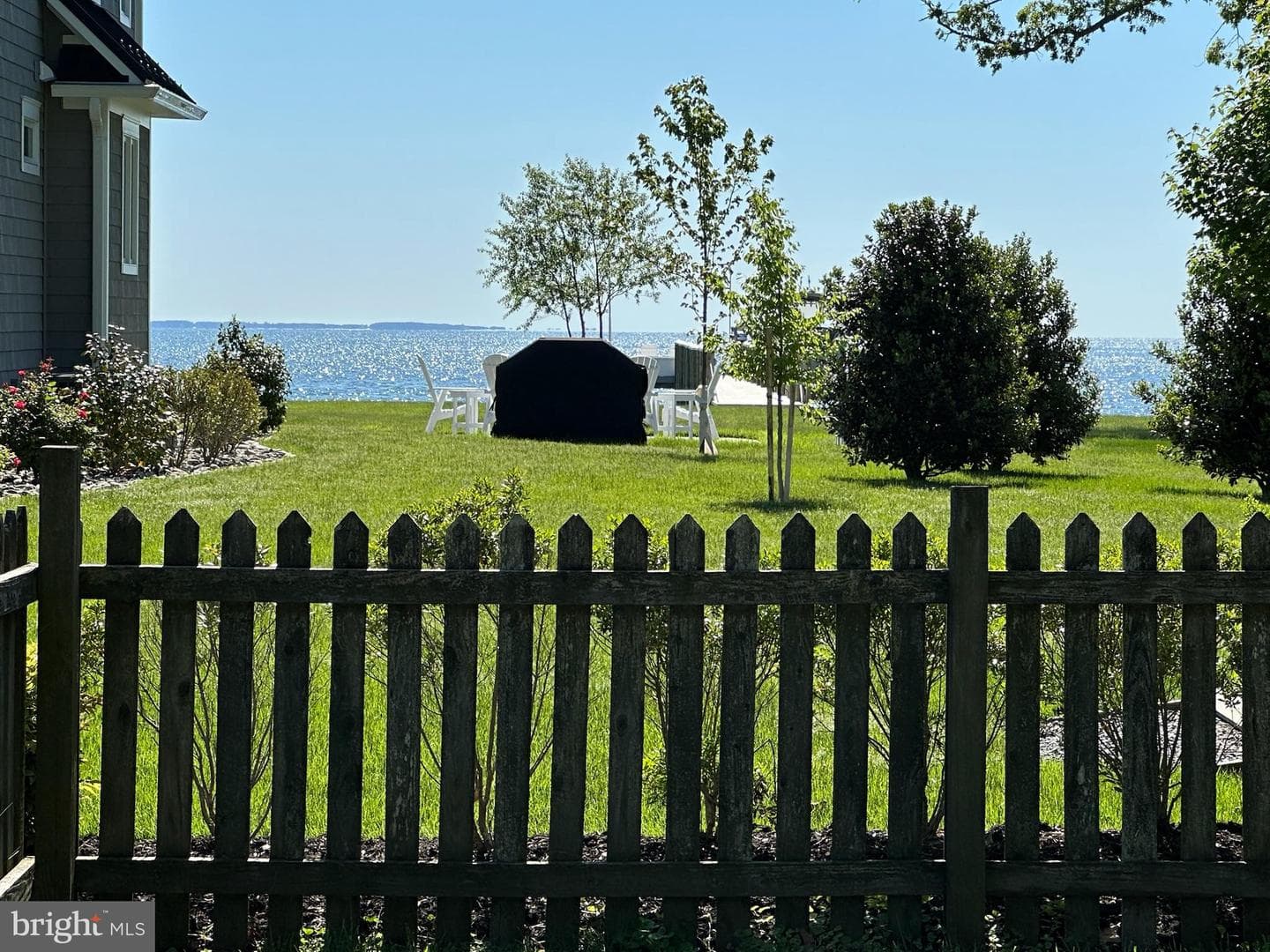 1066 Walnut Avenue photo 3