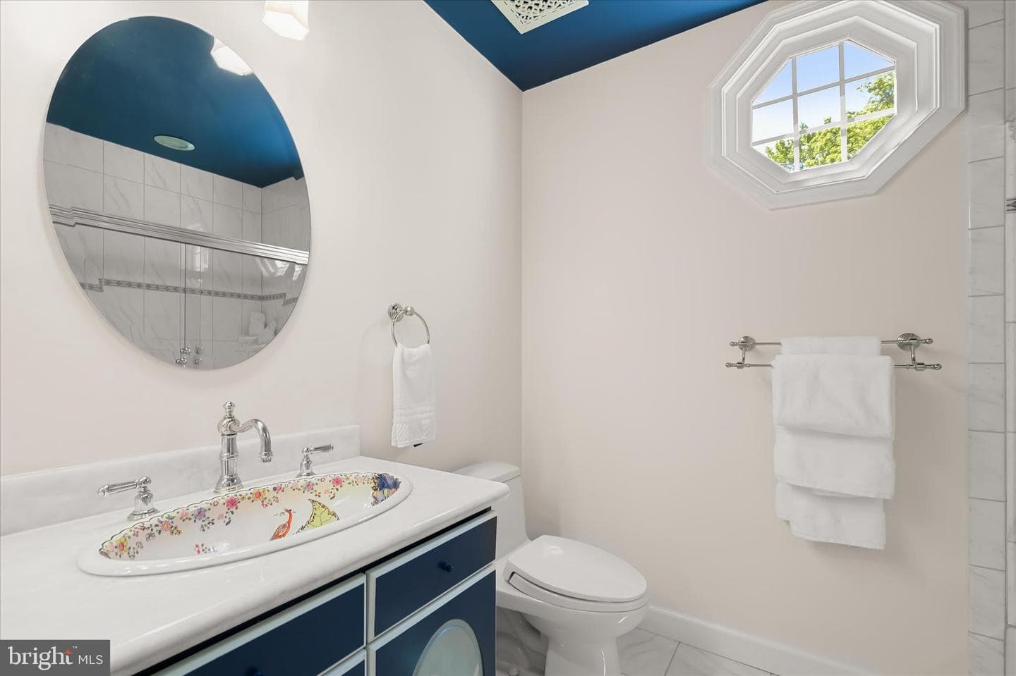 345 Derbyshire Lane photo 28