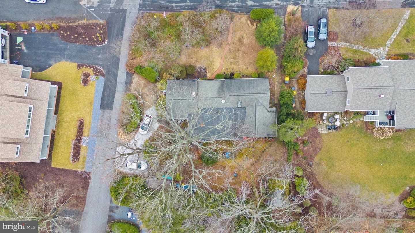115 Lockleven Drive photo 18