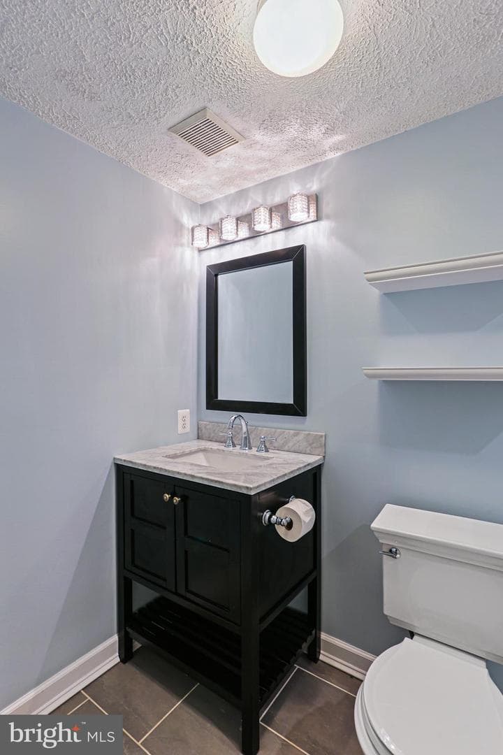 654 Willowby Run photo 11