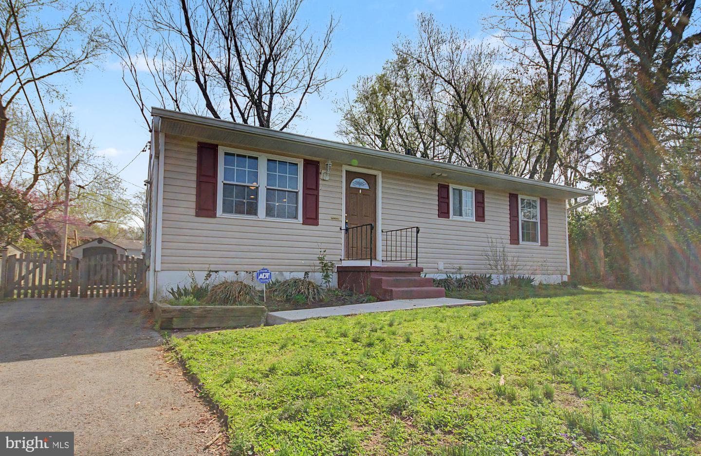 99 Summerfield Drive photo 3