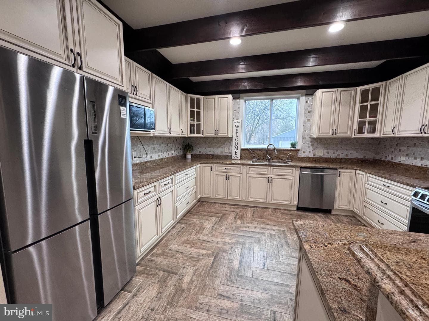 441 Harding Avenue photo 4