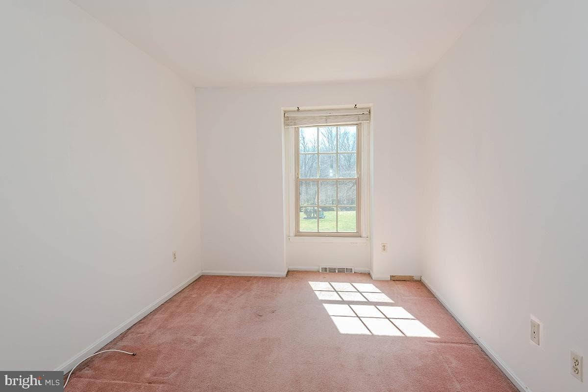 1467 Eagle Court photo 10
