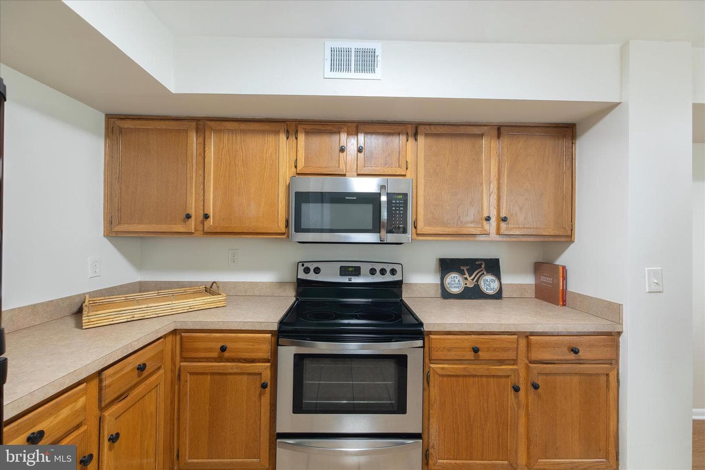 10 Amberstone Court photo 15