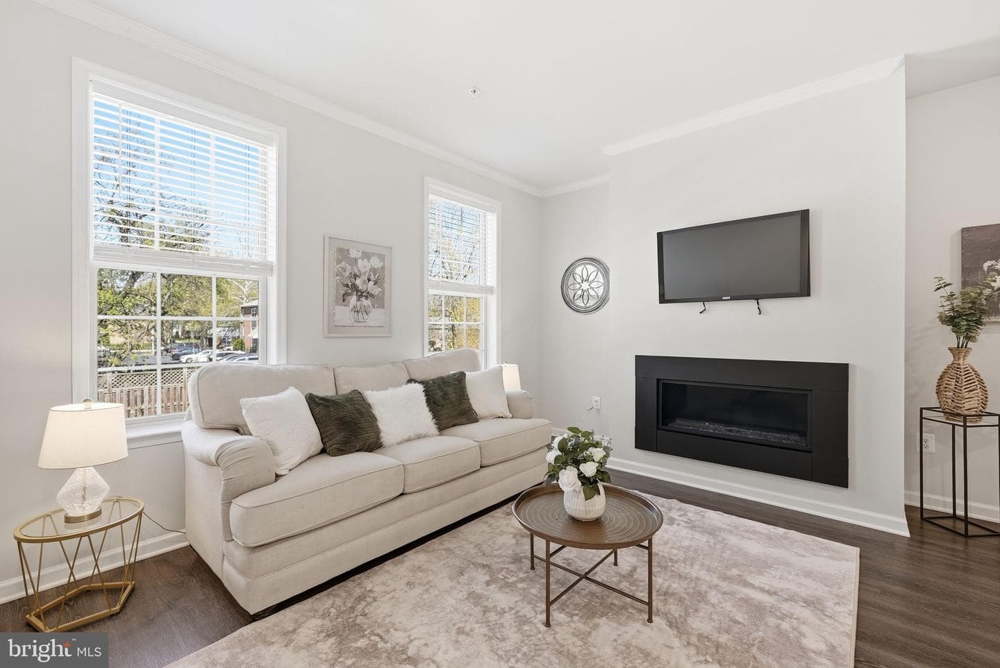 8219 Hollow Court photo 11