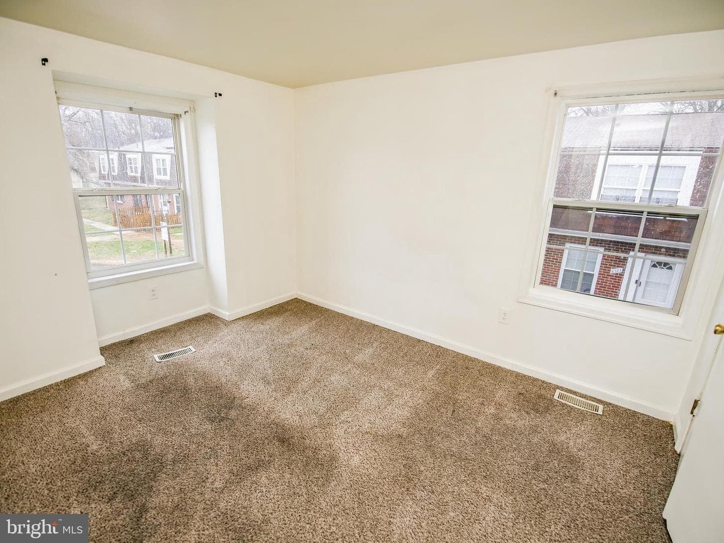 8519 Pioneer Drive photo 18