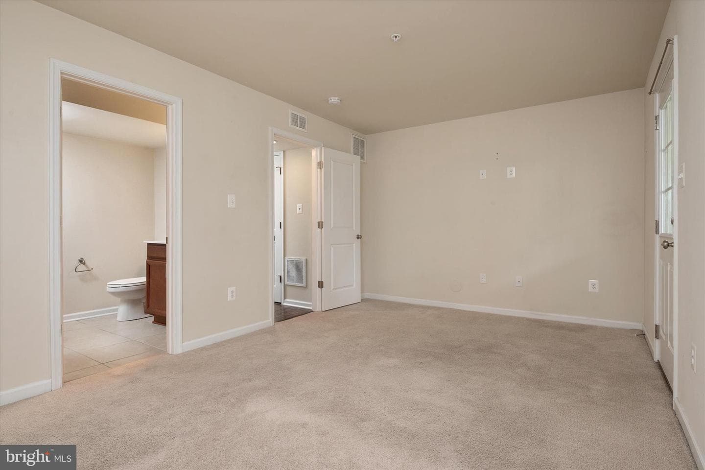 8339 Daydream Crescent photo 26