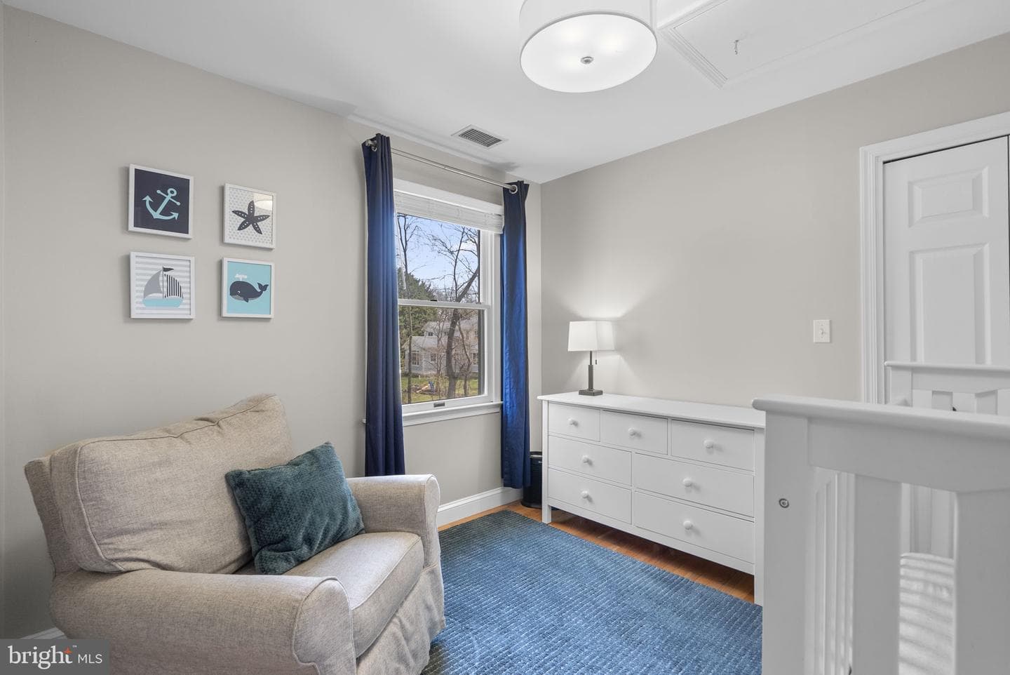 545 Devonshire Court photo 26