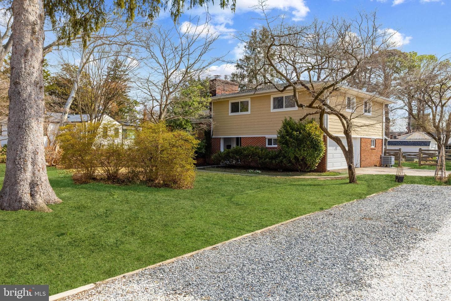 101 Avondale Circle photo 40