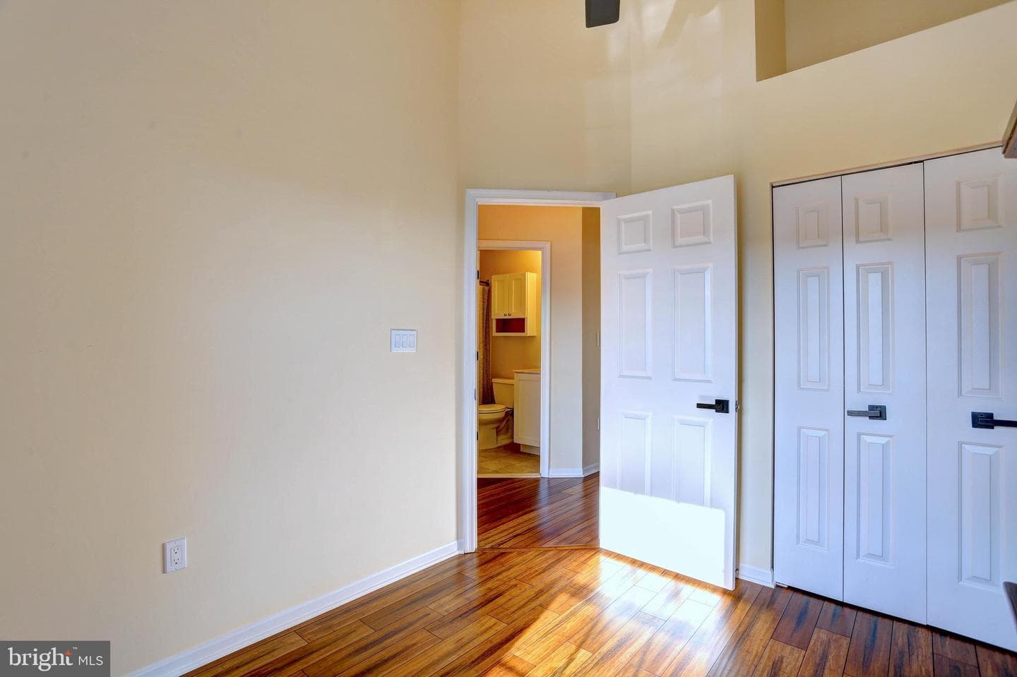 1360 Triwater #195 photo 29