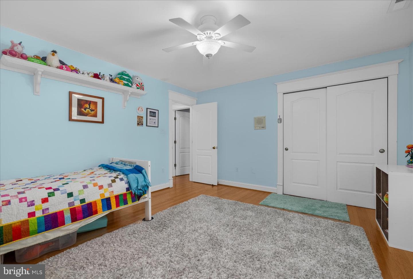 962 Coachway photo 44