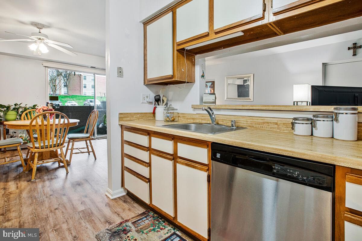 6803 White Water Way #101 photo 14