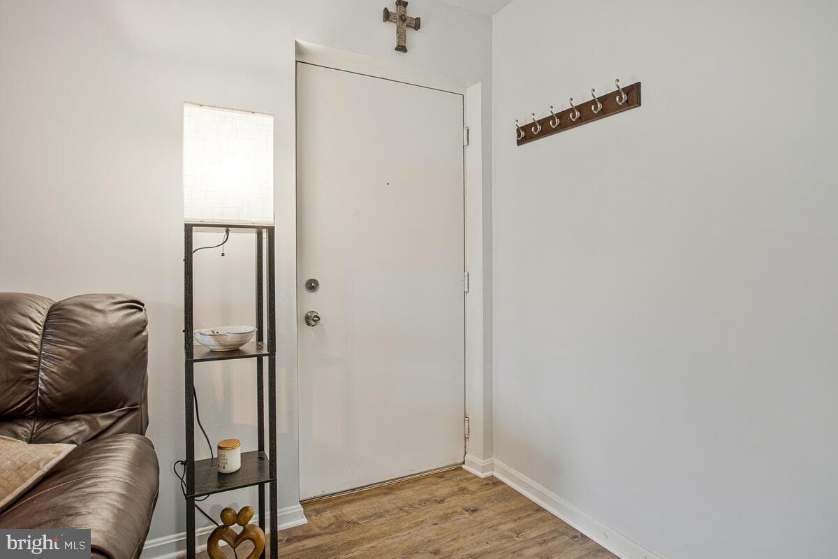 6803 White Water Way #101 photo 3