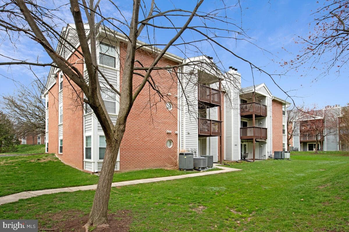 6803 White Water Way #101 photo 30