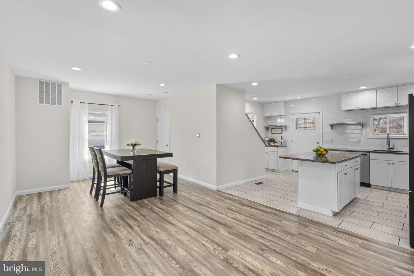 8062 Telegraph Road photo 13