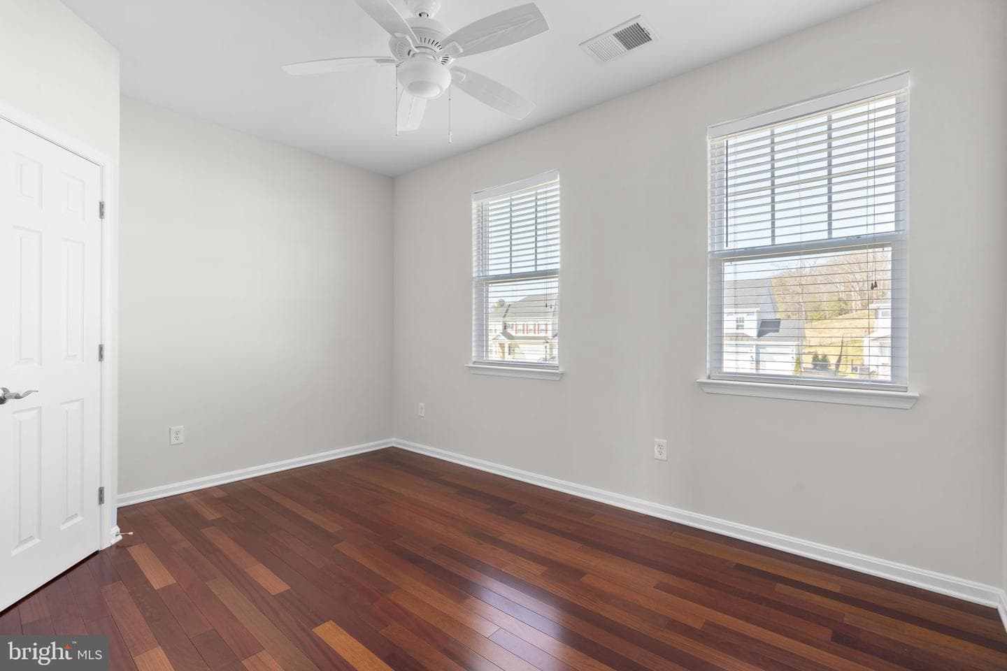 1413 Della Way photo 27
