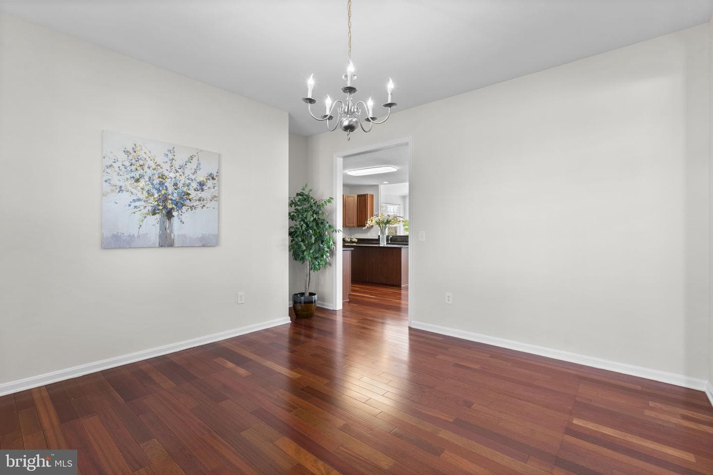 1413 Della Way photo 8