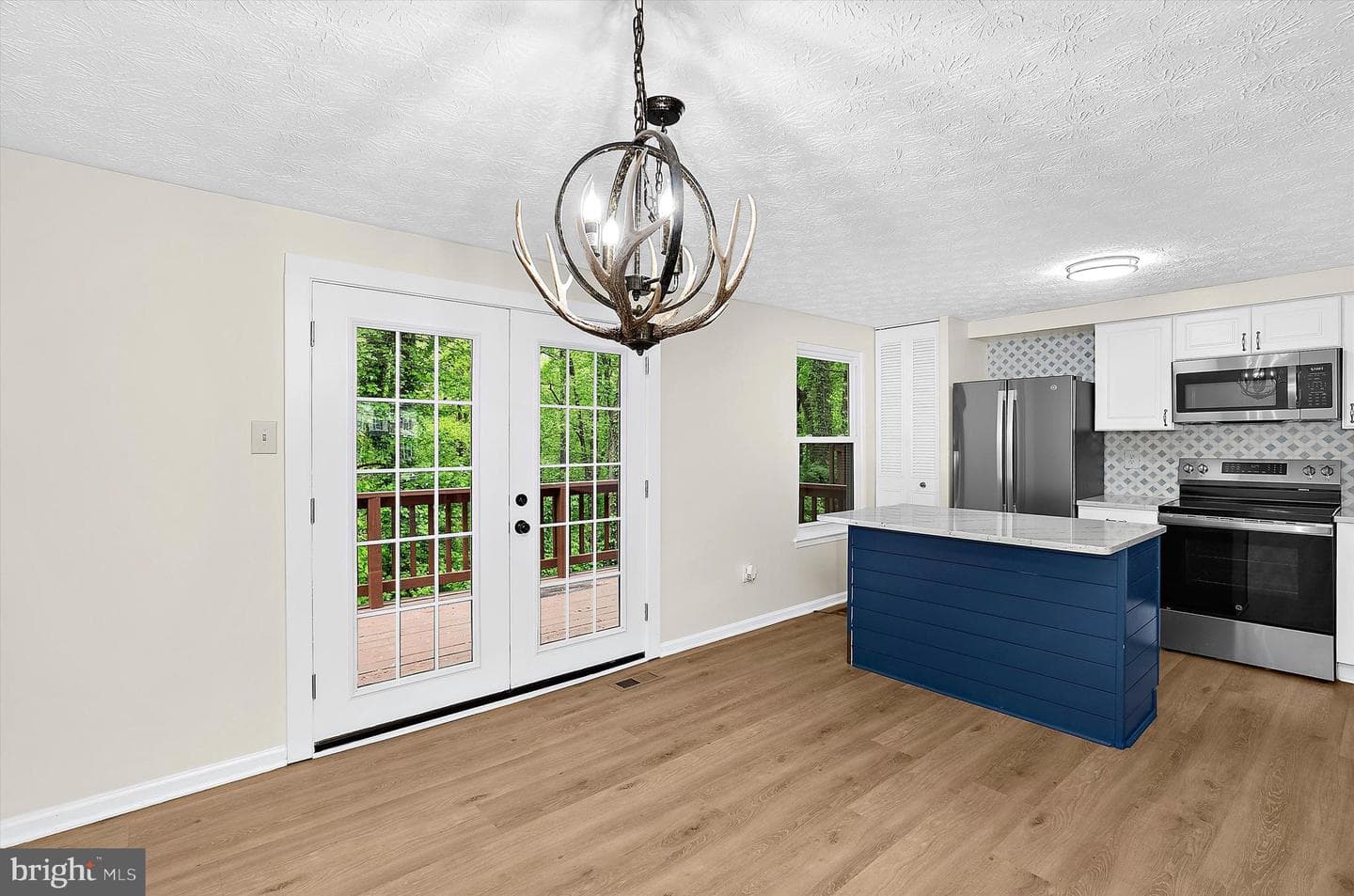 557 Bay Dale Court photo 13