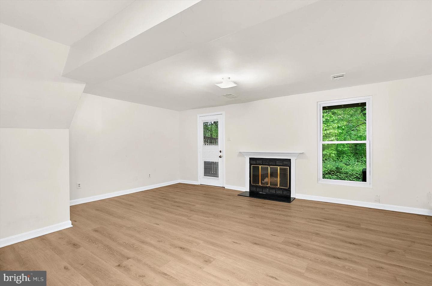 557 Bay Dale Court photo 37