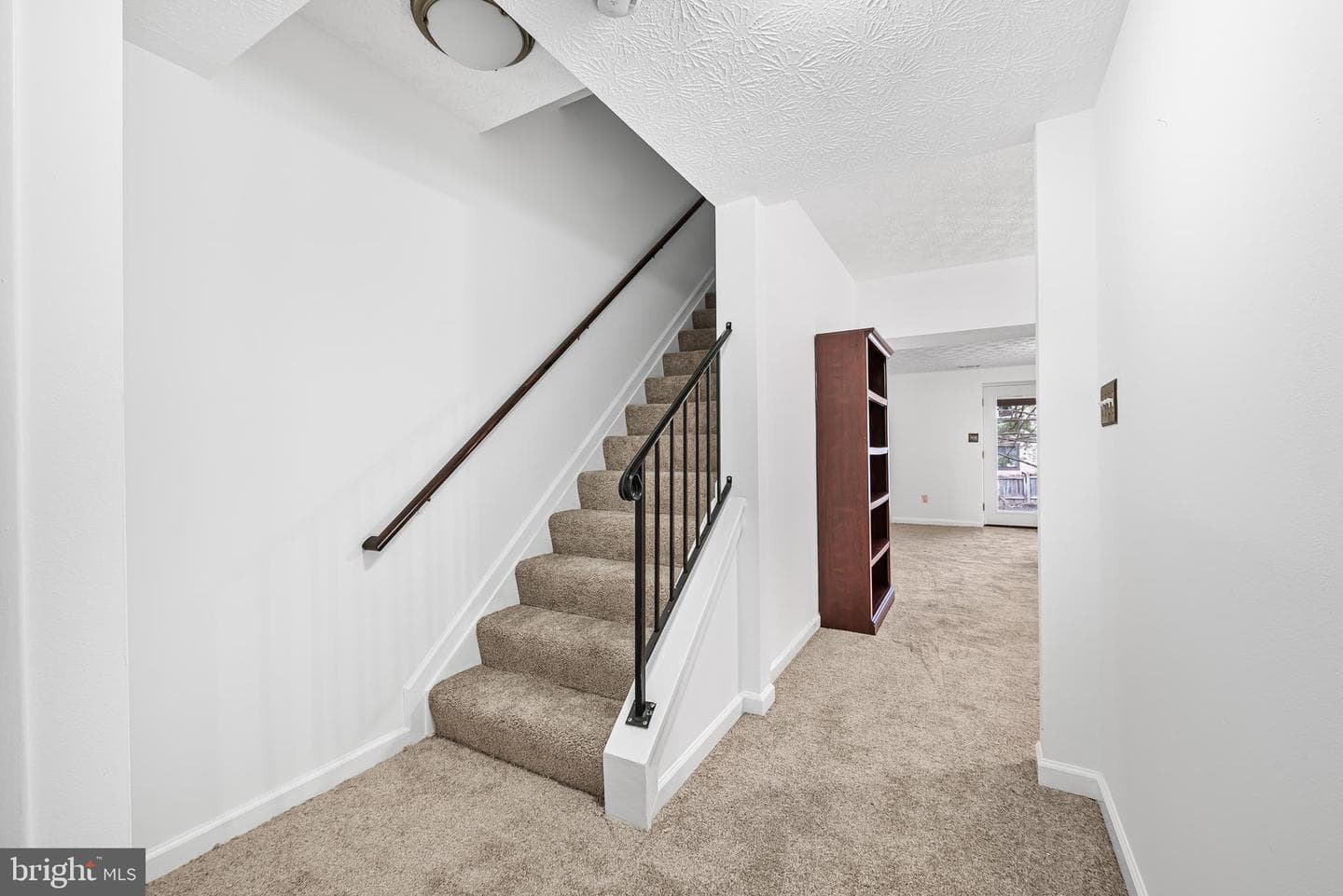 1233 Birchcrest Court photo 21