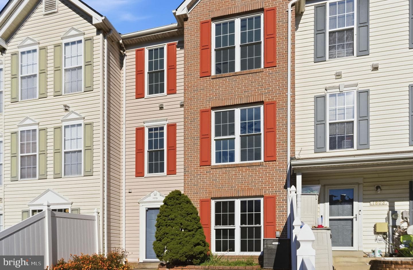 1805 Chatfield Terrace photo 2