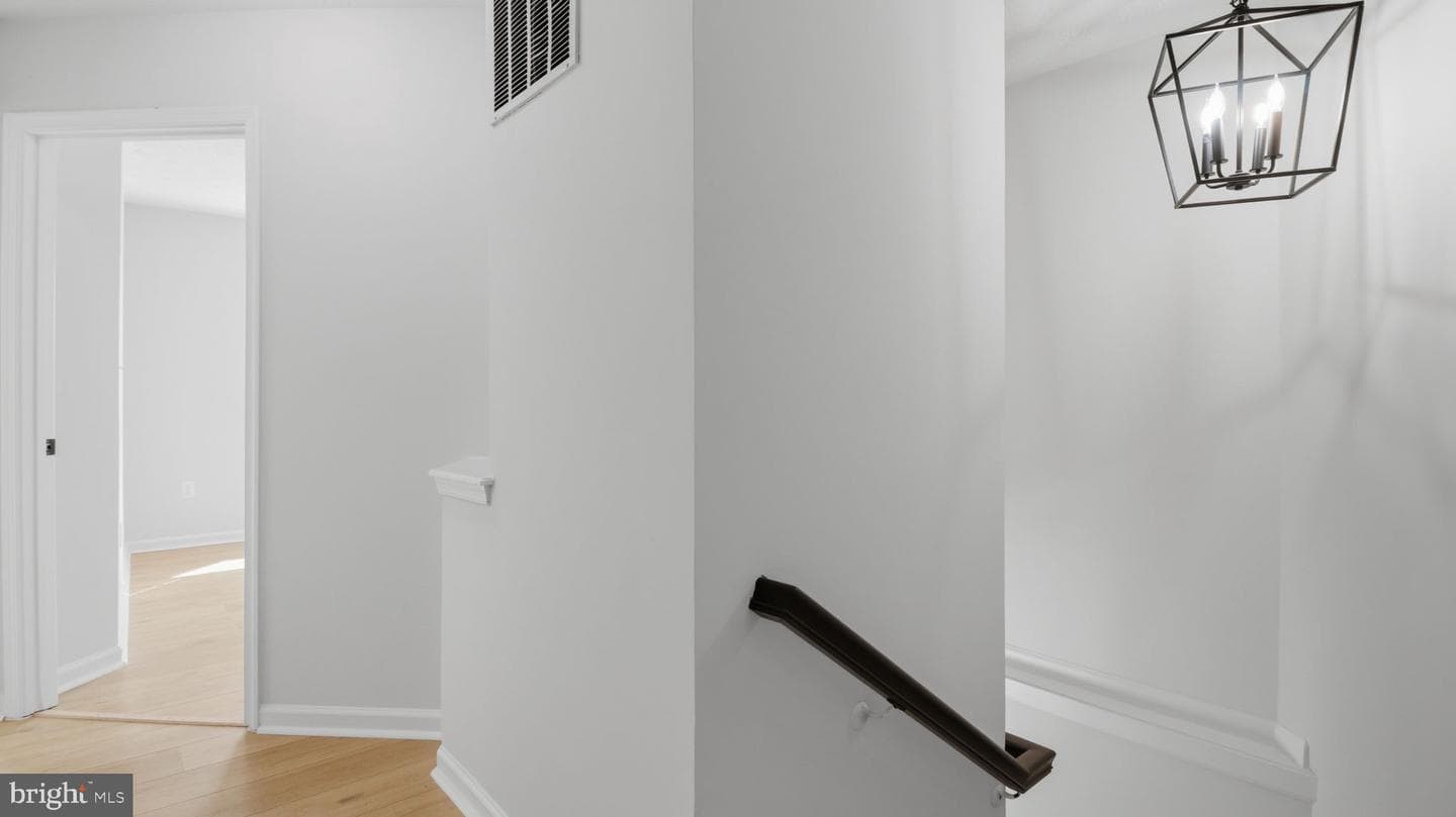 1404 Pangbourne Way photo 13