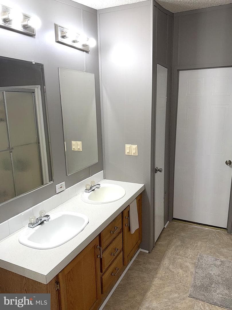 1503 Berkley Court #trlr C photo 17