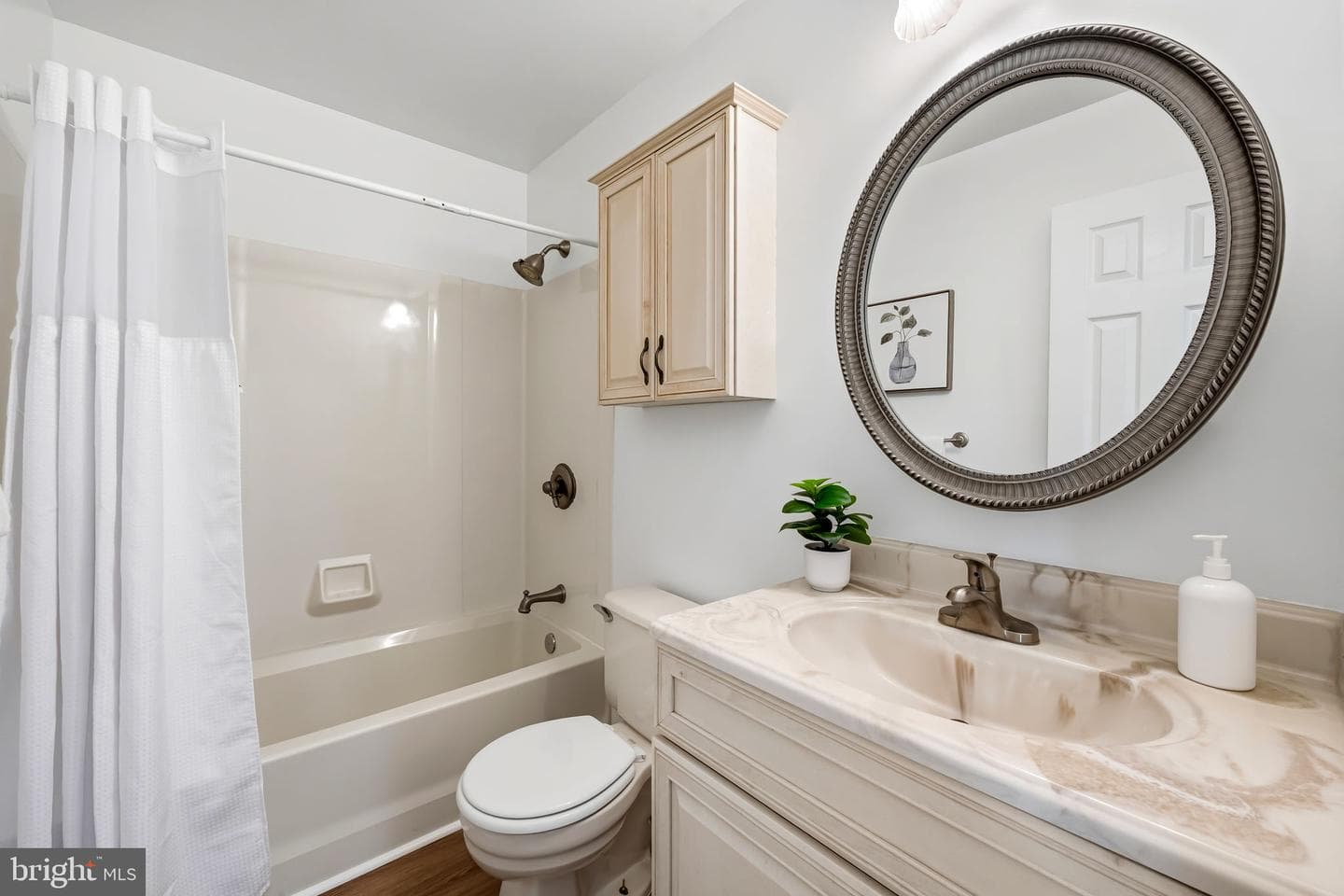 102 Charles Road photo 14