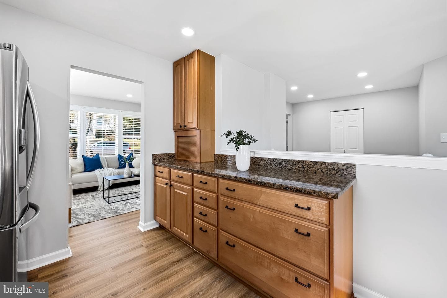 102 Charles Road photo 7