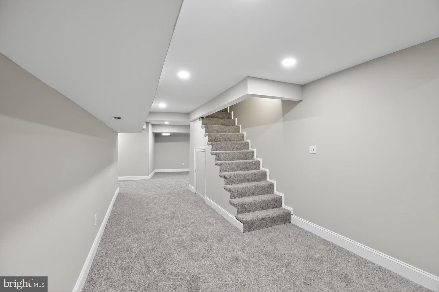 511 Sylvan Way photo 24
