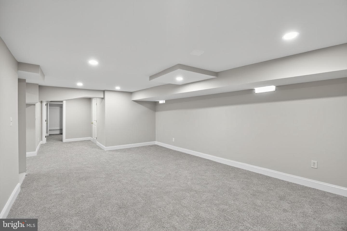 511 Sylvan Way photo 35