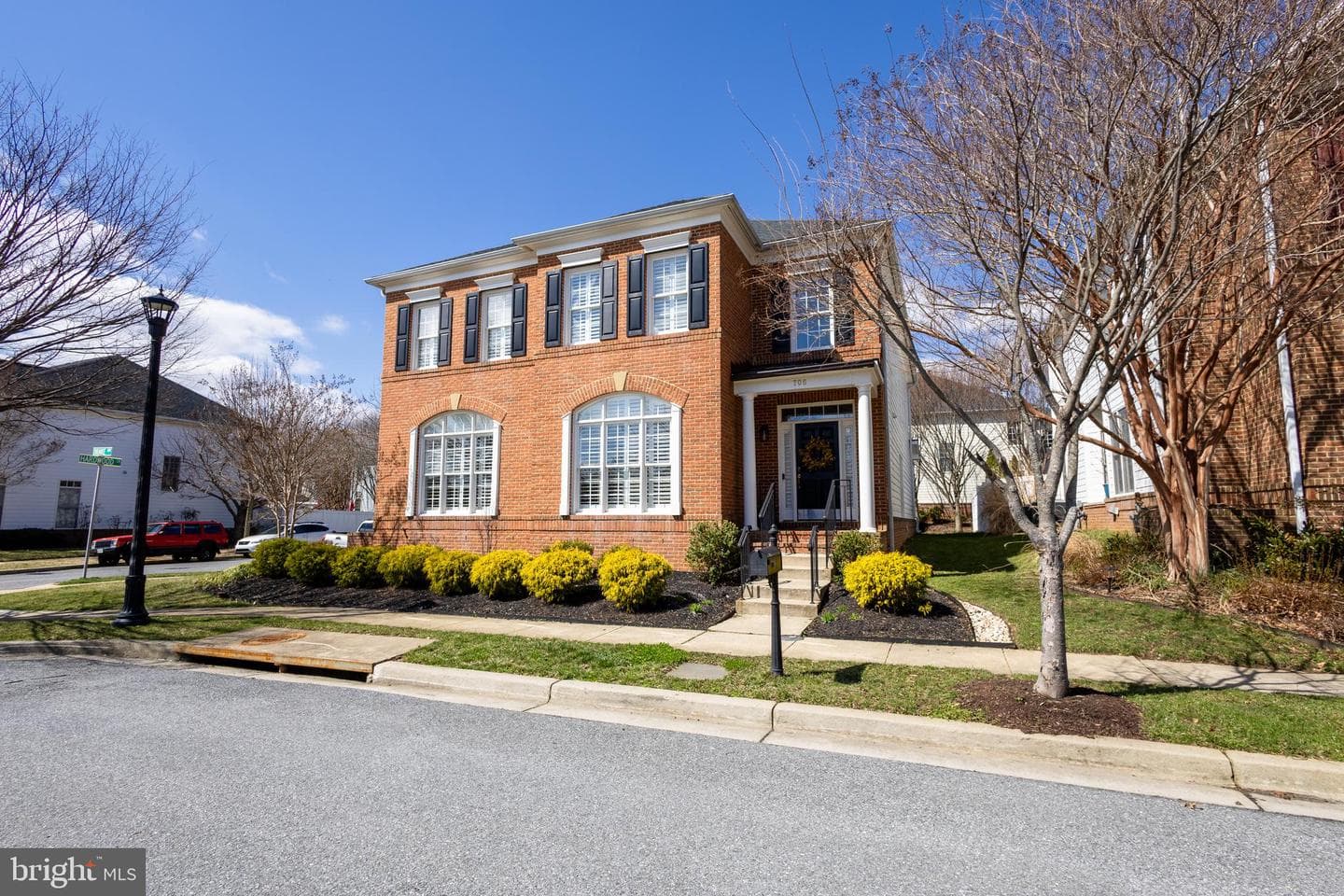 706 Drake Way photo 2