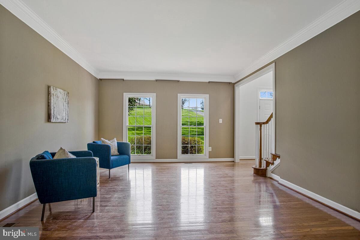 405 Pondview Lane photo 5