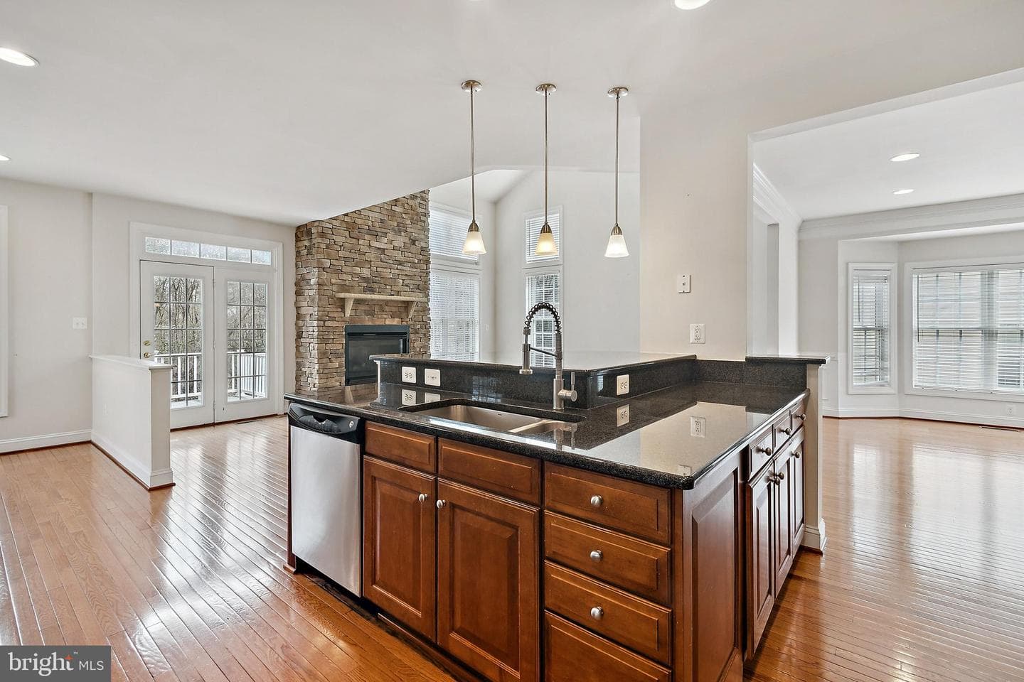 7404 Thames River Drive photo 16