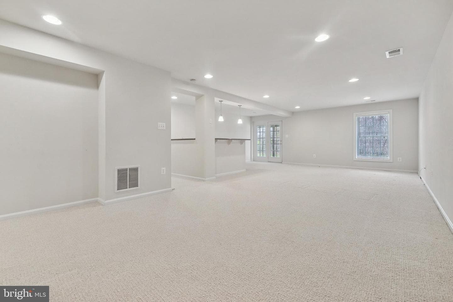 7404 Thames River Drive photo 32