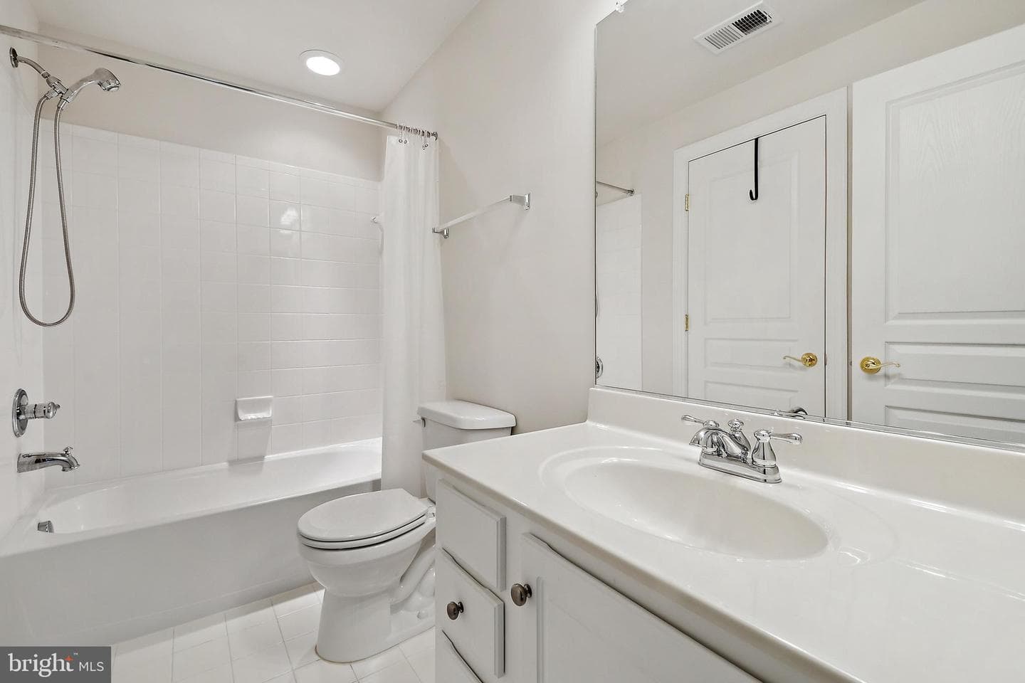 7404 Thames River Drive photo 37