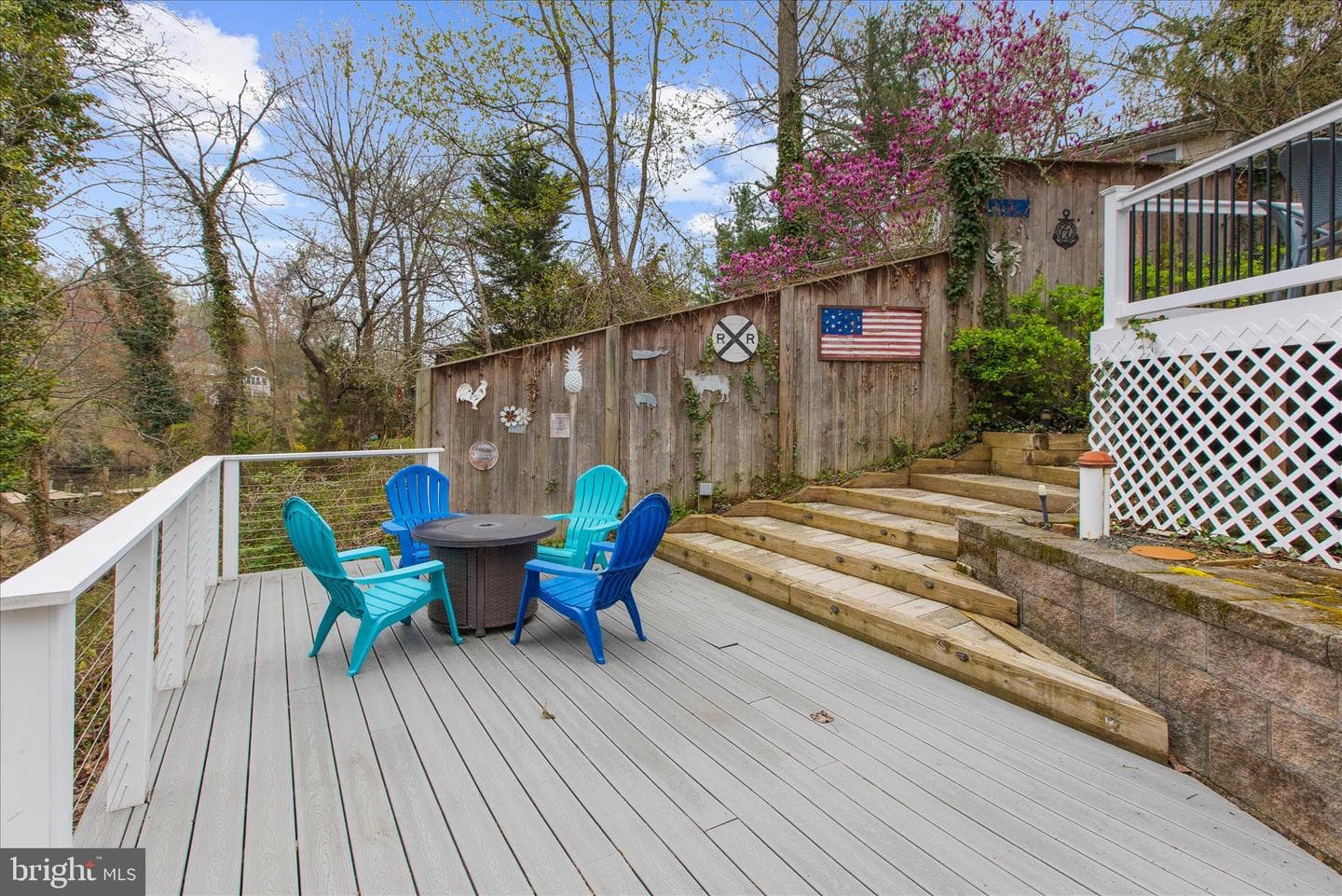 2642 Queen Anne Circle photo 4