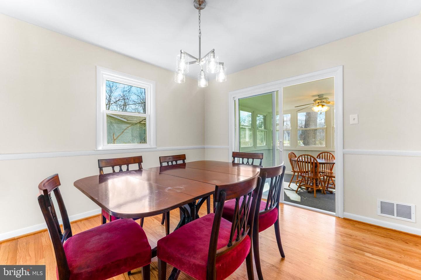 310 Fernwood photo 20