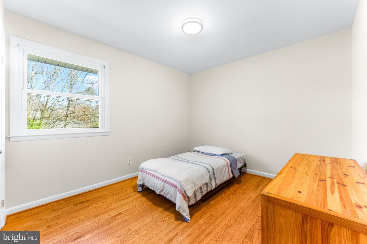 310 Fernwood photo 35