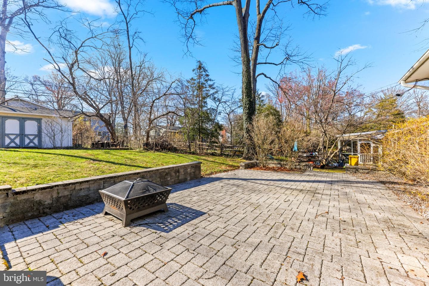 310 Fernwood photo 43