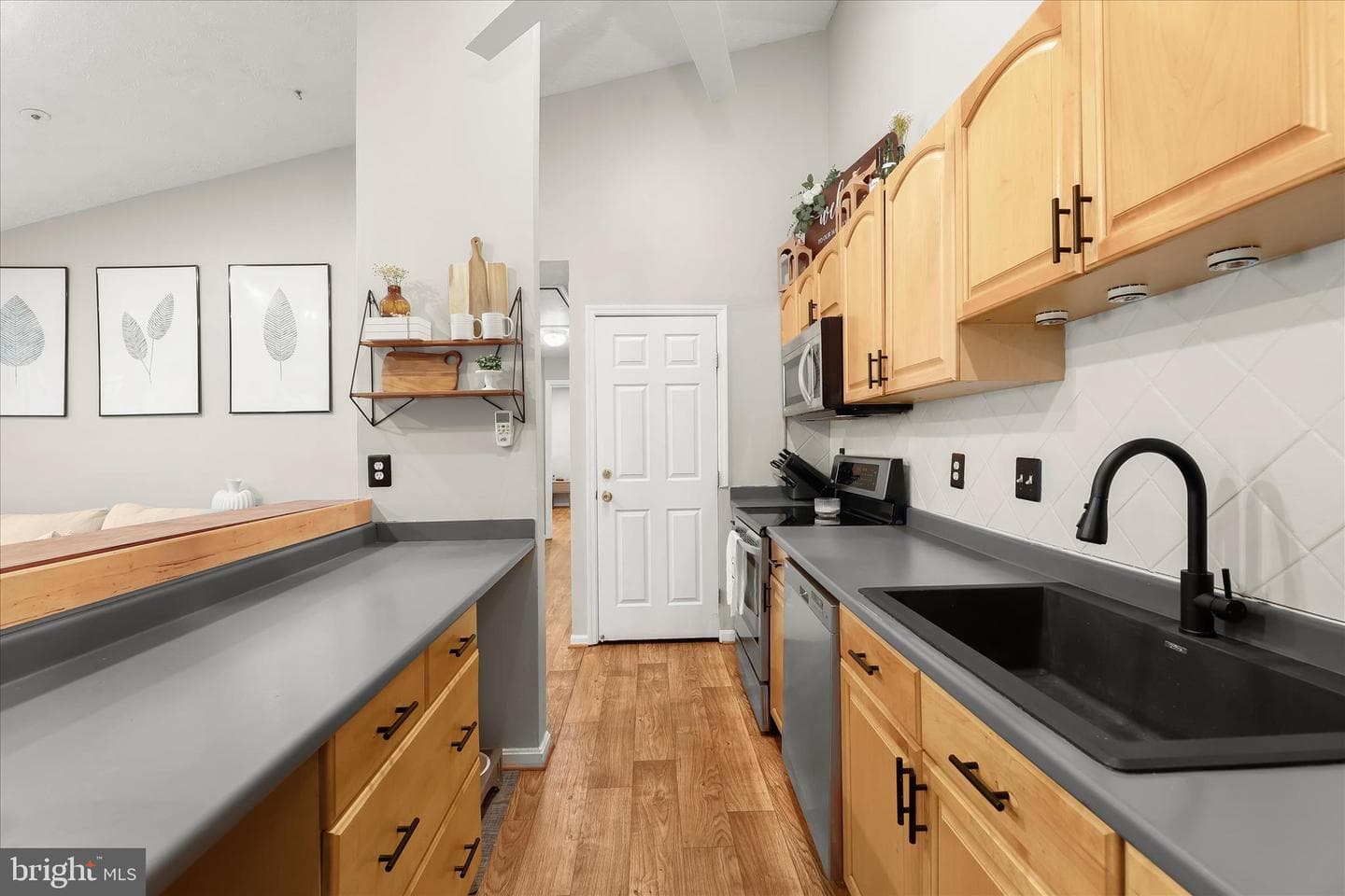 641 Deering Road #2j photo 15