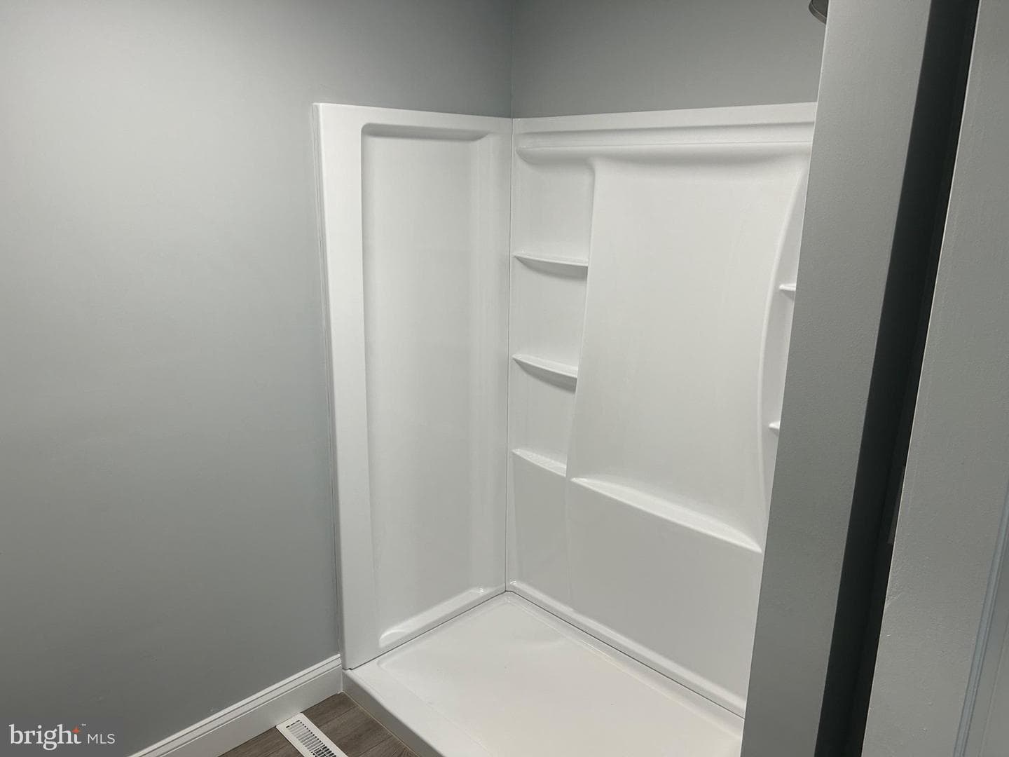 212 Sycamore Road photo 8