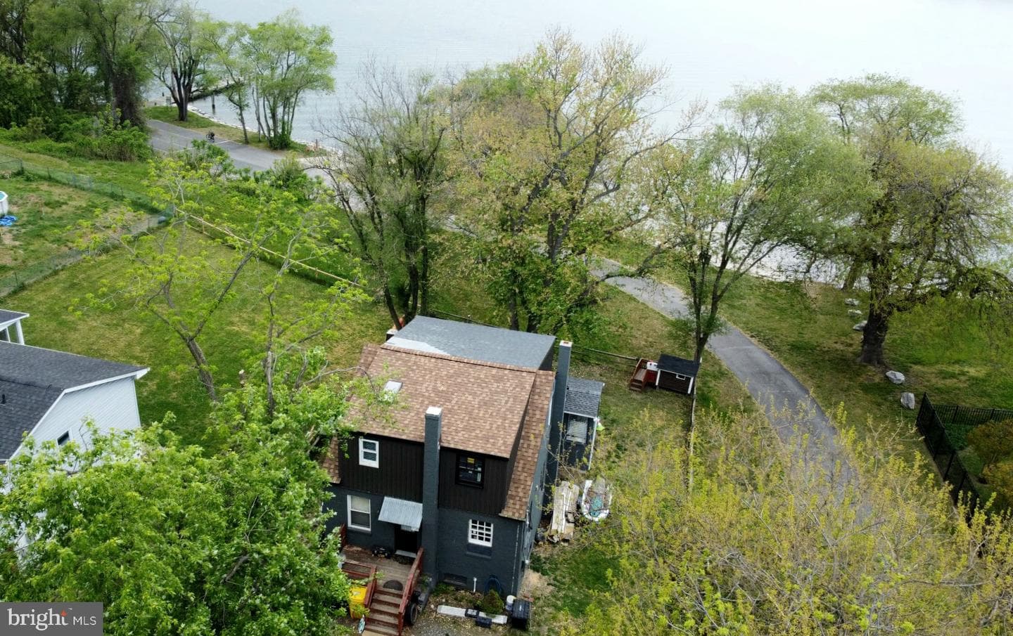 208 Harlem Road photo 3